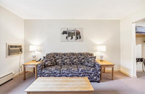West Bridgewater Hotel | Elegant Cedarbrook Suite with Outdoor Heated Pool Awaits