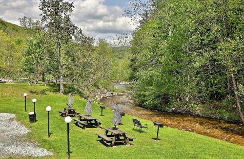 West Bridgewater Hotel | Cozy Cedarbrook Two Double Bed Room with Pool & Hot Tub