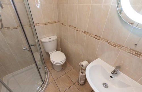 Kilmun Hotel | Experience Cedars Apartment: 4-Star Comfort & Family Amenities
