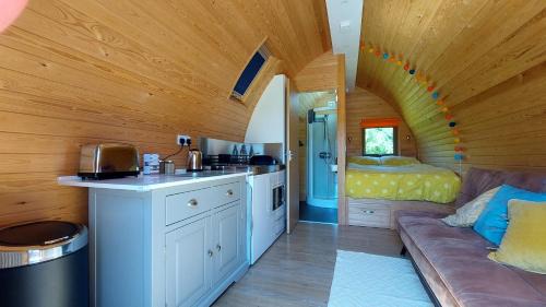 Helford Passage Other | Robin - Unique Ensuite Glamping Pod with Kitchen Access
