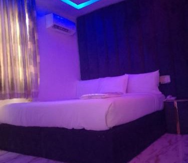 Surulere Hotel | Cee's Place