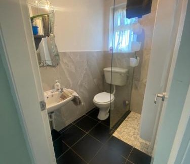 Portahack Apartment | Top-Rated Ceecliff Flat with Ocean View & Pet-Friendly Perks