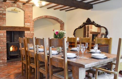 Newtown House | Experience Cefnaire: 5-Star Retreat with Hot Tub & Pet-Friendly