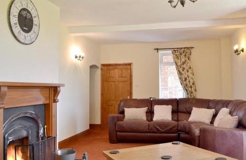 Newtown House | Experience Cefnaire: 5-Star Retreat with Hot Tub & Pet-Friendly
