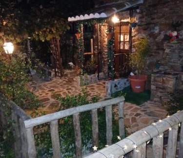 Gois Ski Chalet | Ceira Cottage: Pet-Friendly Retreat with Oceanfront Views