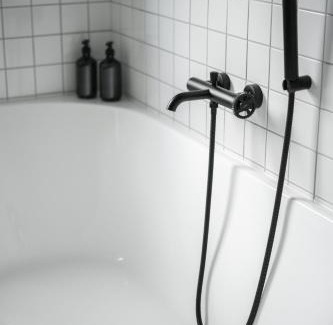 Ceska Trebova Apartment | Cozy Apartment with Bathtub and Fireplace for Families