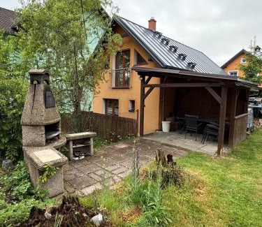 Janov Apartment | Discover FLORA House: Pet-Friendly Retreat in Českosaské Švýcarsko