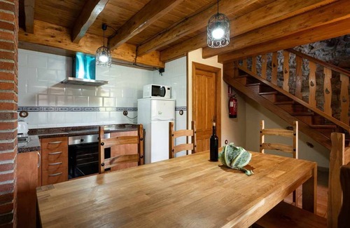 Cabranes Municipality Apartment | Celada 1 Rural Apartment: Oceanfront Retreat for Families