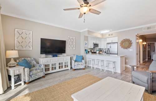 Miramar Beach Condo | Celadon Beach Resort - Guest Rated 10/10 with Free Beach Chairs