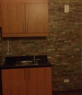 Santa Cruz Apartment | Celadon Tower Studio: Balcony, Pool & Hot Tub Near SM San Lazaro