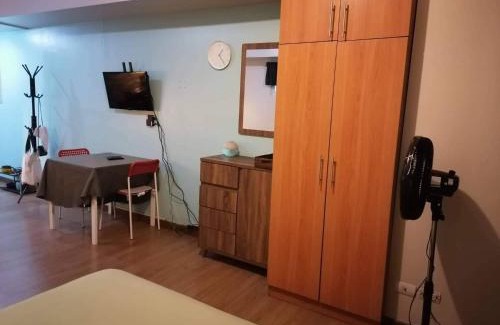 Santa Cruz Apartment | Celadon Tower Studio: Balcony, Pool & Hot Tub Near SM San Lazaro