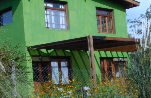 Calamuchita Valley Apartment | Discover Celandine: Family-Friendly Stay with Kitchen Amenities