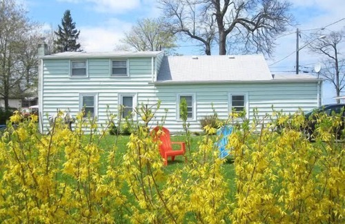 Youngstown House | Discover Your Perfect Retreat Close to Niagara Falls