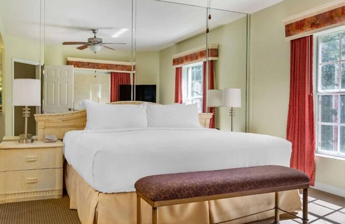 West Kissimmee Hotel | Discover Celebration's Best with Pool and Full Kitchen