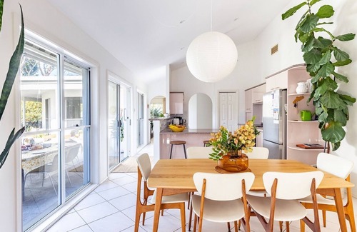 Corlette House | Bright & Pet-Friendly Celeste House with Ocean Views