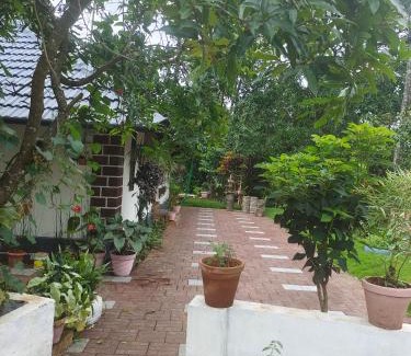 Thariyode Villa | Celestial Homestay: Guest Rated 9.3 with Family-Friendly Perks