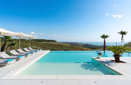 Ribera Villa | Elegant Cella Mimavi Villa with Private Pool for Families