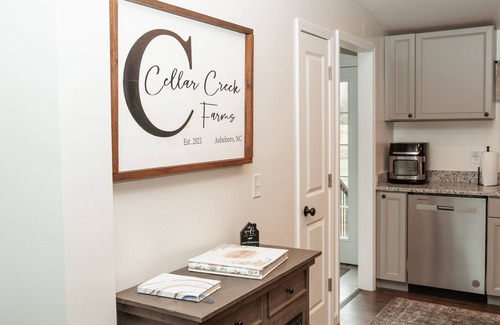 Asheboro House | Top-Rated Cellar Creek Guest House Near the Zoo