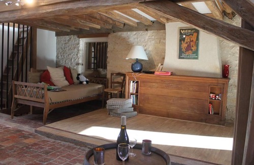 Vezelay Apartment | Family-Friendly Retreat at Cellier de l'abbaye - Tête à Tête