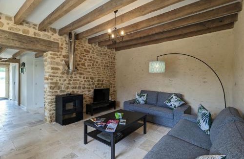 Celon House | Child-Friendly Celon Nous - La Porcherie, Guest Rated 9.8