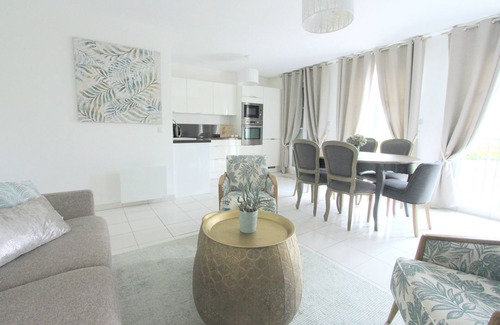 Serris Apartment | CELTES7: Ideal Spot for Disneyland Paris Adventurers
