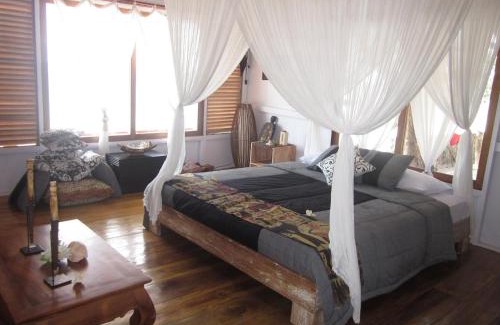 Mondu Resort | Cozy Pondok Wisata Pantai Cemara: Ocean Views & Private Beach