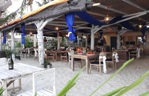 Mondu Resort | Cozy Pondok Wisata Pantai Cemara: Ocean Views & Private Beach