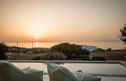 Koufonisia Villa | Discover Cemilion: Oceanfront Retreat with Top Amenities