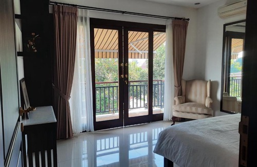 Jakarta Apartment | Elegant Cempaka Townhouse Unit A in South Jakarta