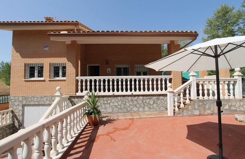 Sesena House | Pet-Friendly Valley Gazebo House with Ocean View & Pool