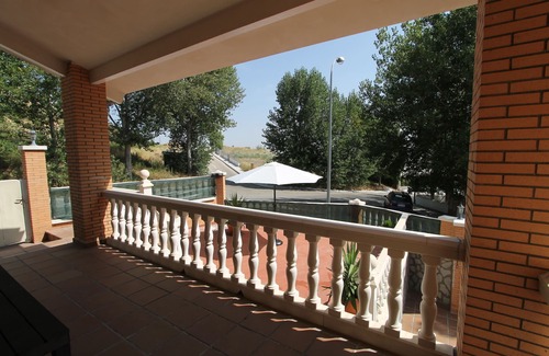 Sesena House | Pet-Friendly Valley Gazebo House with Ocean View & Pool