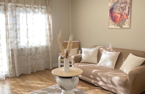 Pompei Apartment | Experience Cenere e Lapilli House: 4-Star Family Retreat