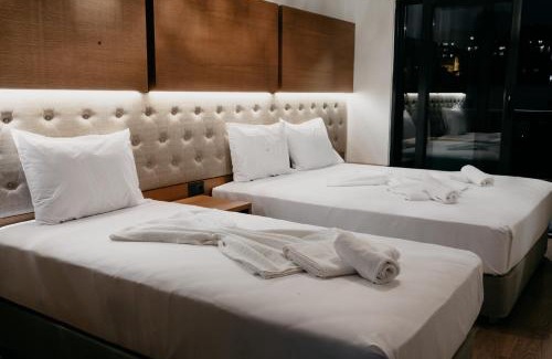 Akcakoca Apartment | Experience Comfort at Ceneviz Suit Hotel - Oceanfront Bliss
