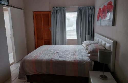 Nahoon Apartment | Family-Friendly Oceanfront Suites at Cenikma Guest Suites