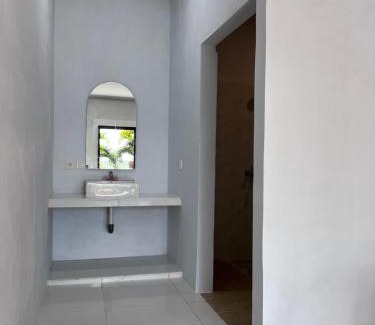 Ceningan Island House | Highly Rated Ceningan Cliff Cottages with Pool & Family Amenities