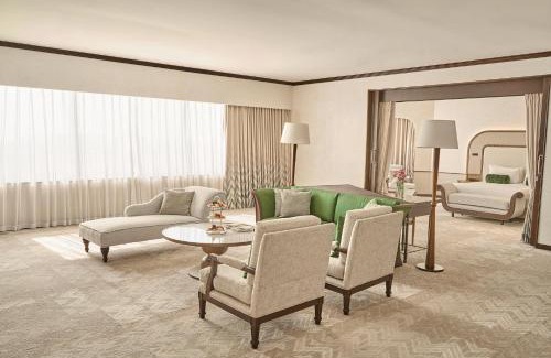 Mak Khaeng Hotel | Discover Centara Udon: 4-Star Oceanfront Getaway