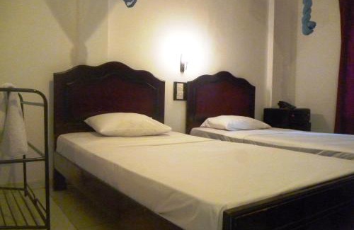 Embilipitiya Hotel | Budget-Friendly Centauria City Hotel with Family Amenities