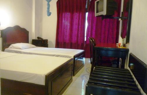Embilipitiya Hotel | Budget-Friendly Centauria City Hotel with Family Amenities