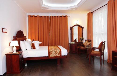 Embilipitiya Hotel | Idyllic Centauria Lake Resort with Private Pool & Breakfast
