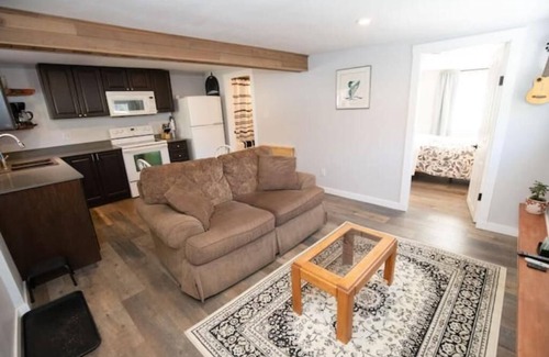 Powell River Apartment | Centennial Guest Suite: Oceanfront Retreat with Breakfast