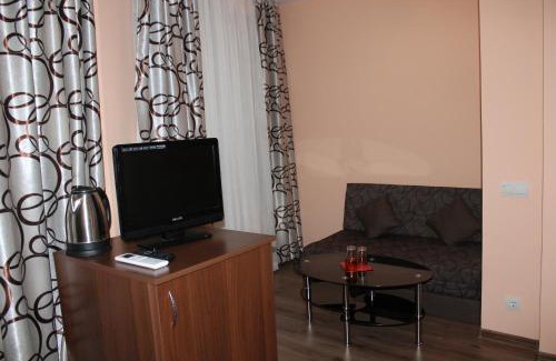 Sapareva Banya House | Top-Rated Center Guest House: Family-Friendly & Accessible