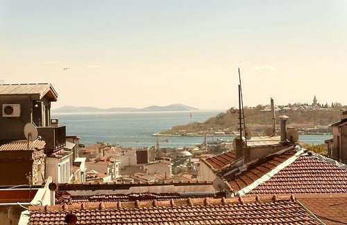 Pera Apartment | Prime Location 2 Bedroom Flat in Taksim with Breakfast