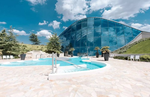 Curcay-sur-Dive House | Family-Friendly Cottage at Center Parcs - Domaine Le Bois aux Daims