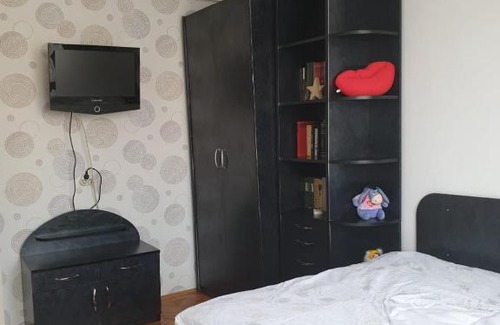 Tirgu Mures Apartment | Top-Rated Center View Hotel with Family-Friendly Amenities