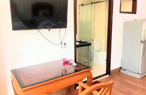 Hai Chau Apartment | Cozy 2-Bed Retreat Near Han River with Free Cafe Access
