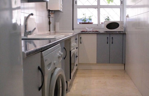 San Roque Apartment | Perfectly Located Hotel with Free Parking & Family Amenities