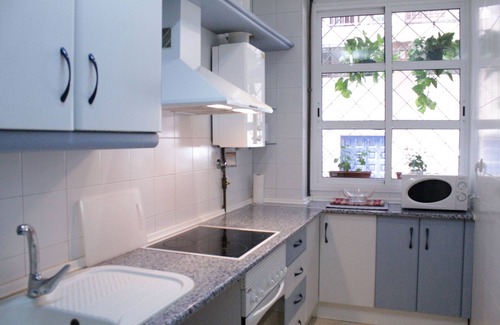 San Roque Apartment | Perfectly Located Hotel with Free Parking & Family Amenities