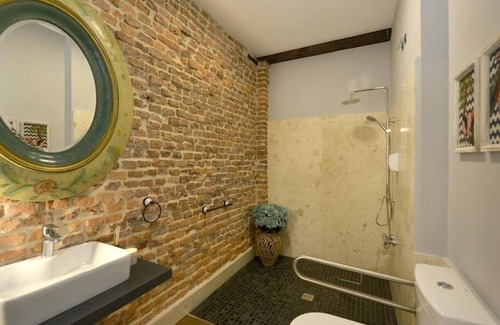 Santander House | Outstanding Centersuite Santander: Rated 9.6/10 with Spa Access