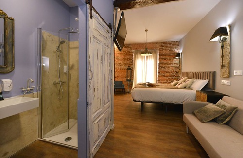 Santander House | Outstanding Centersuite Santander: Rated 9.6/10 with Spa Access