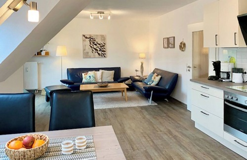 Ostseebad Prerow Apartment | Central Apartment for 4 with Balcony & Oceanfront Views